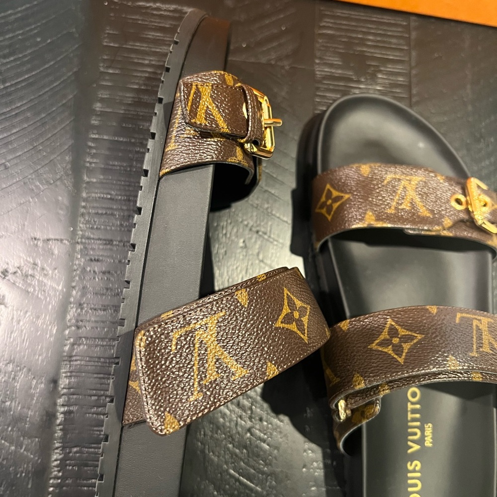 Louis Vuitton Bom Dia Flat Comfort Mule - Picture 5 of 9